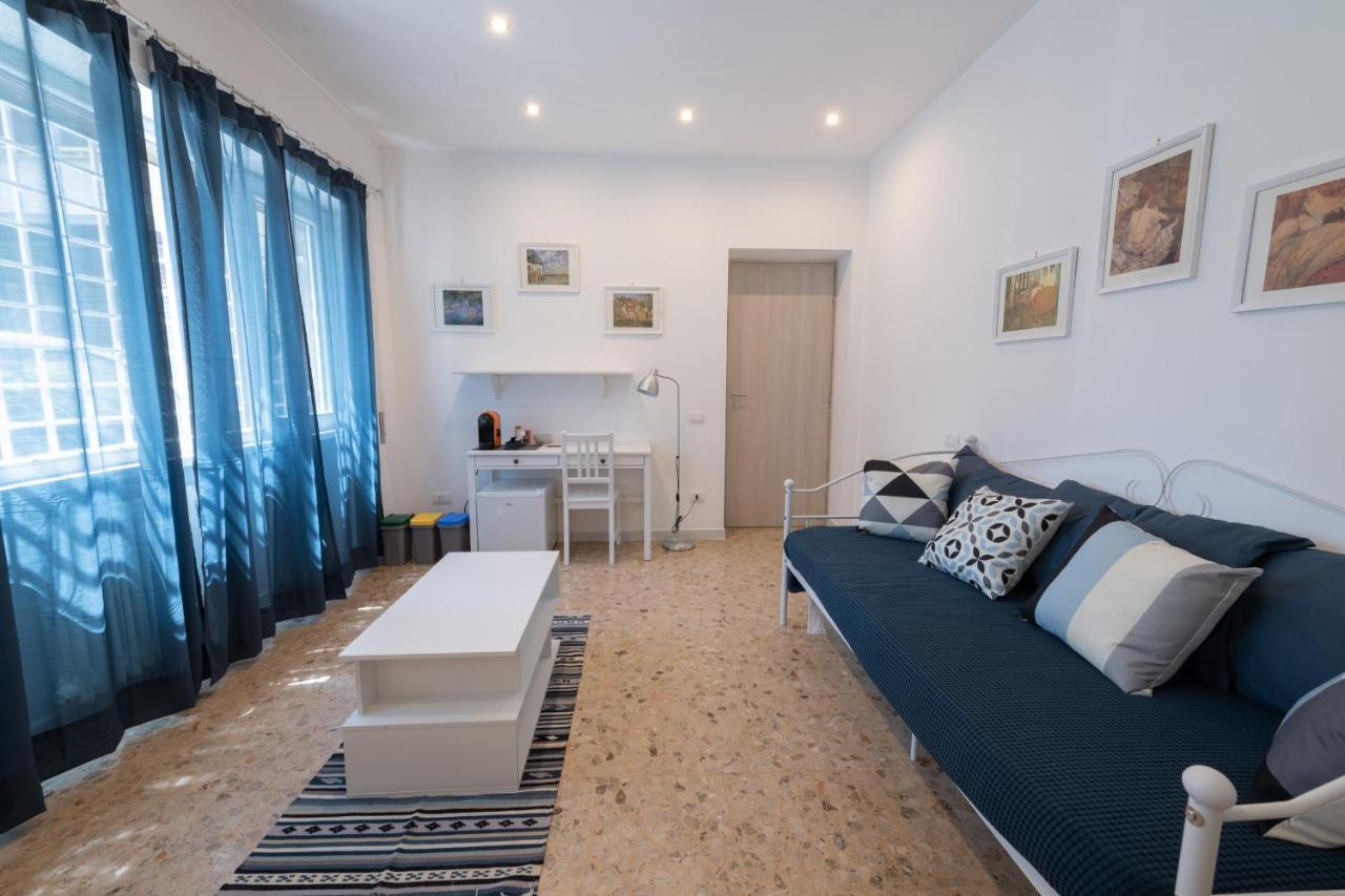 Casa Rosa Beige E Blu — Foto 1